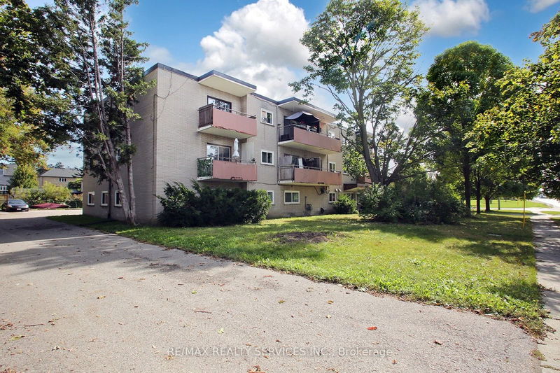 102 Front St E Whitby, L1N 1A1 | Image 4