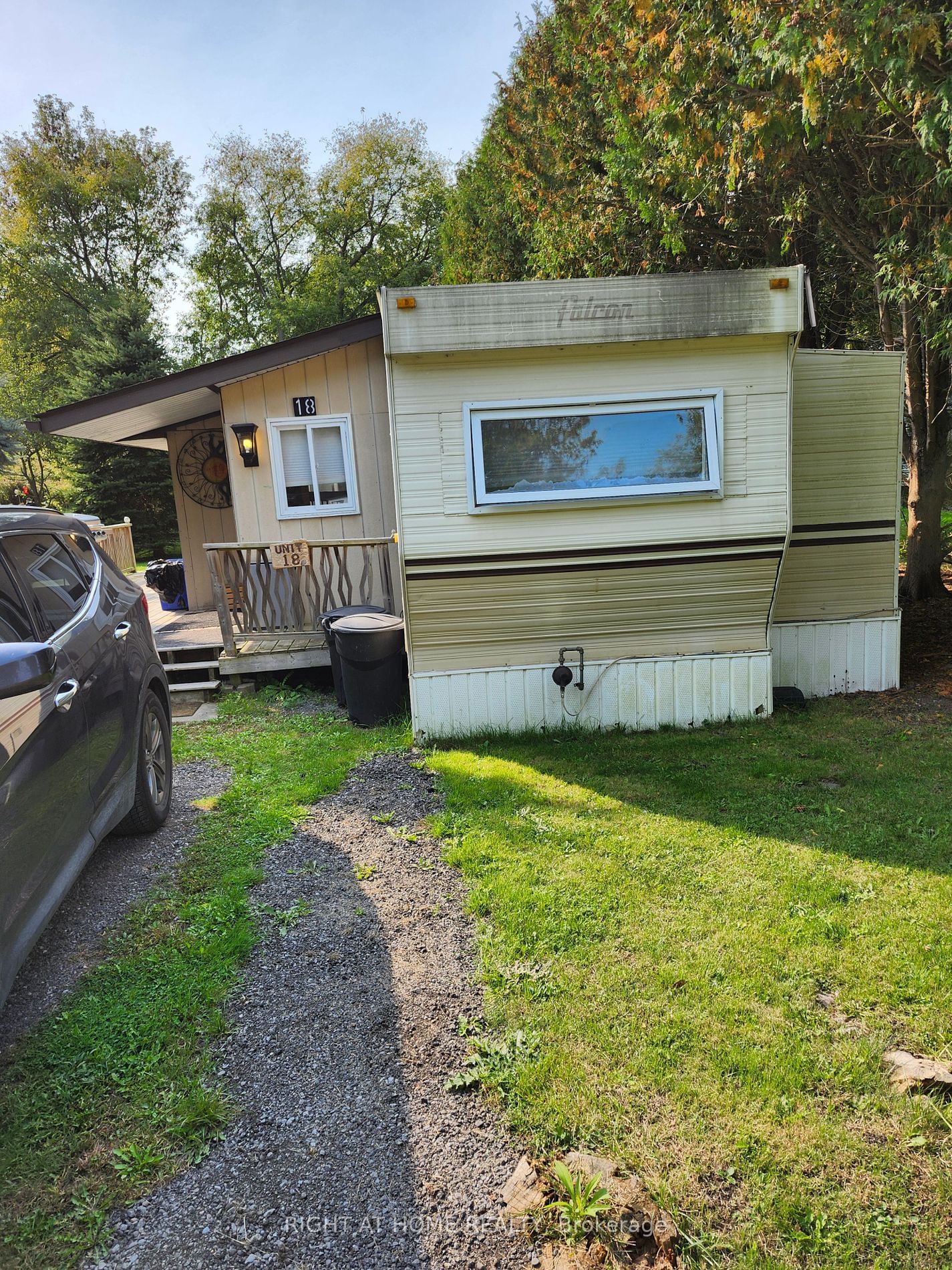 Listing Image 0