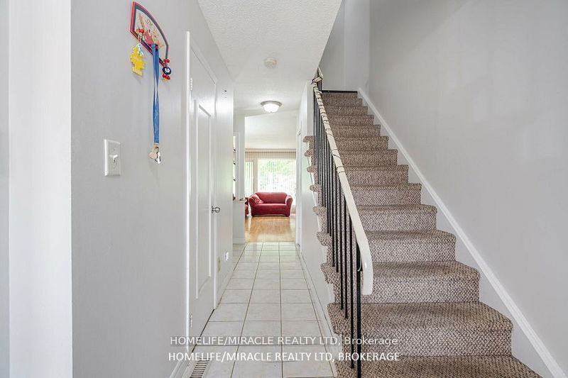  149 - 10 Livonia Pl  Toronto, M1E 4W6 | Image 8