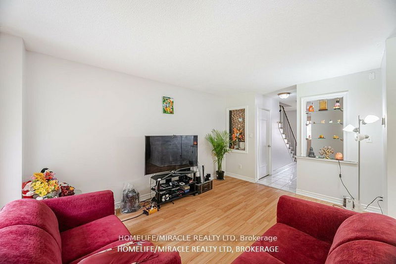  149 - 10 Livonia Pl  Toronto, M1E 4W6 | Image 9