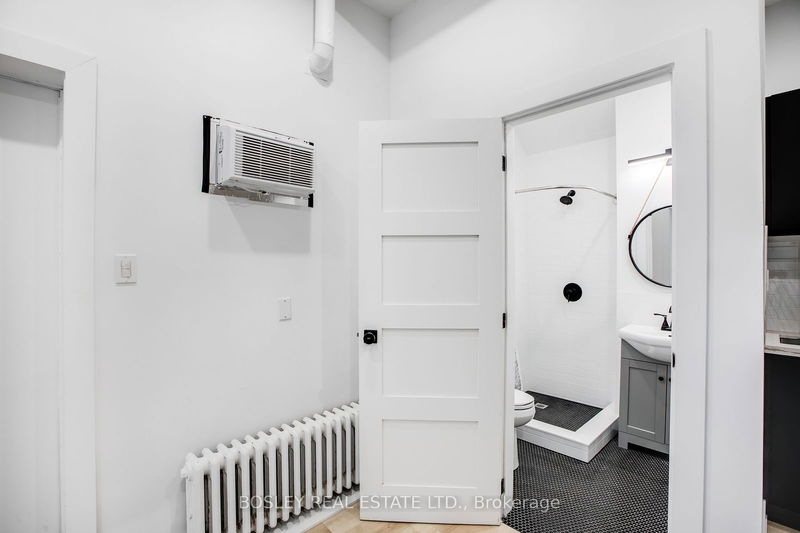 1918 Gerrard St E Toronto, M4L 2C1 | Image 21