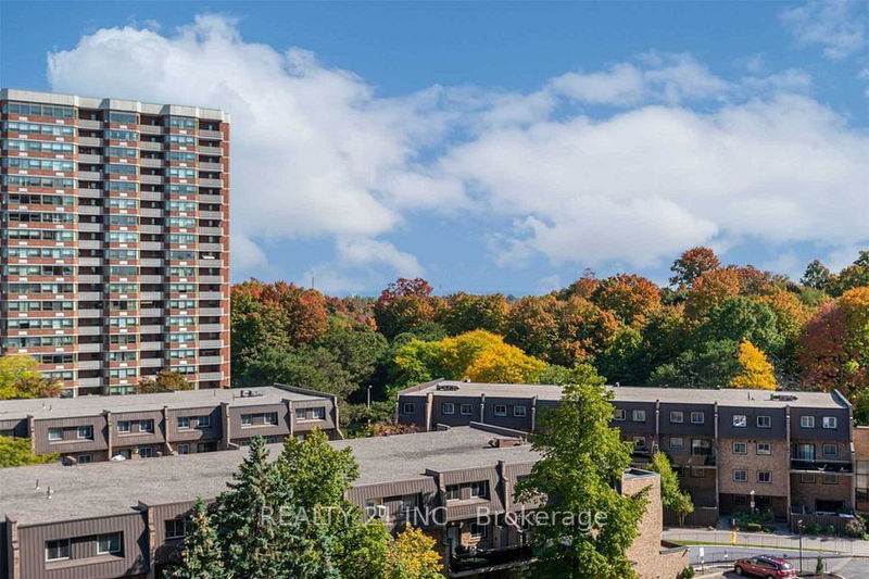 Unit 810 — 90 Ling Rd, Toronto - West Hill image-0-0