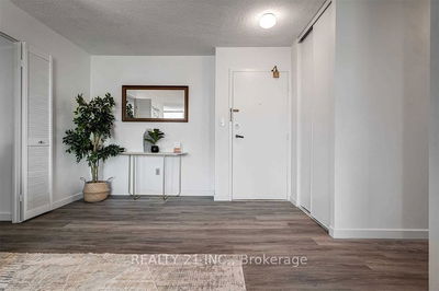 Unit 810 — 90 Ling Rd, Toronto - West Hill image-0-2
