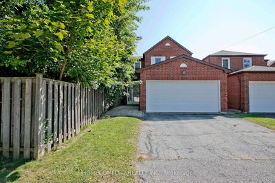 100 Nettlecreek Cres  Toronto, M1V 4K9 | Image 1