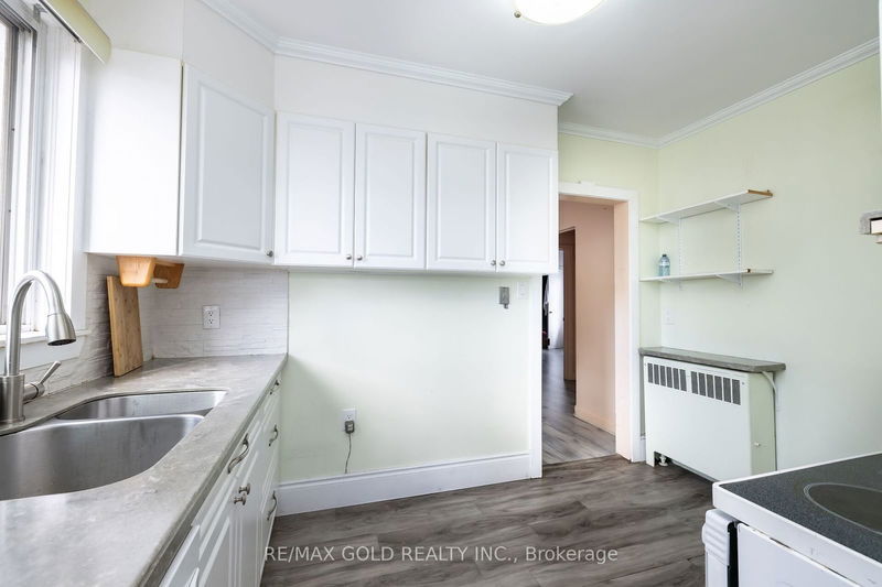 98 Marble Arch Cres  Toronto, M1R 1W9 | Image 13