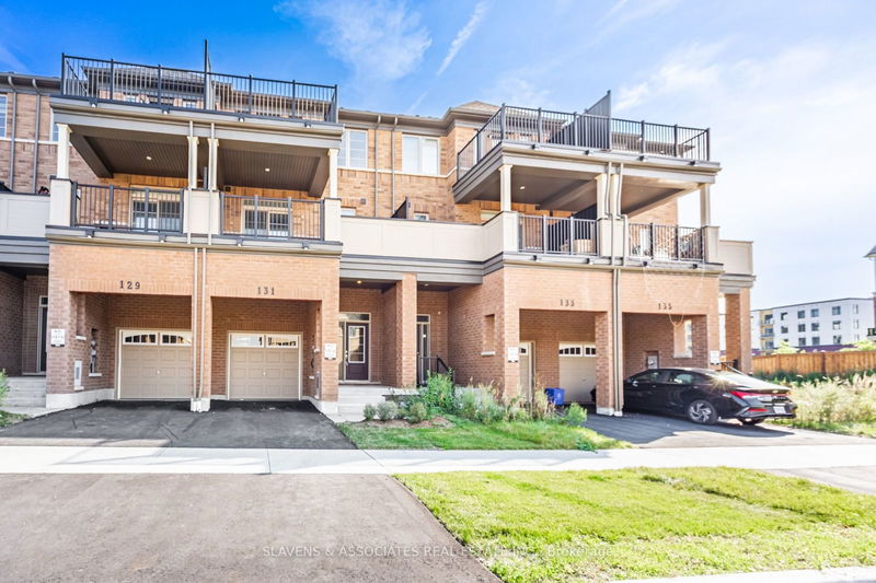 131 Air Dancer Cres  Oshawa, L1L 0V3 | Image 1