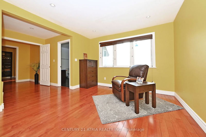 25 Crosland Dr E Toronto, M1R 4M6 | Image 22