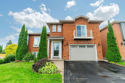 63 Bassett Blvd  Whitby, L1N 8N6 | Image 1