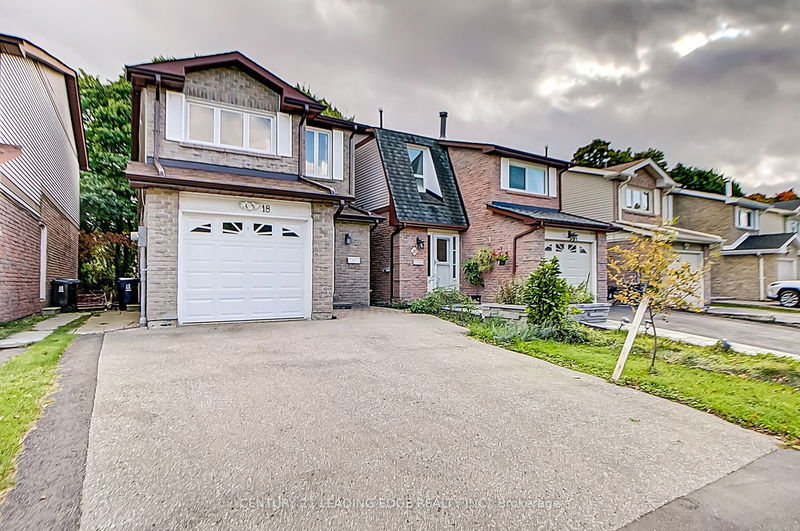 18 O'halloran Cres  Toronto, M1V 2C3 | Image 2