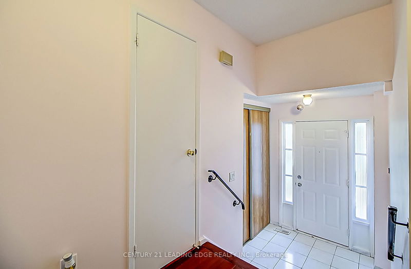 18 O'halloran Cres  Toronto, M1V 2C3 | Image 3