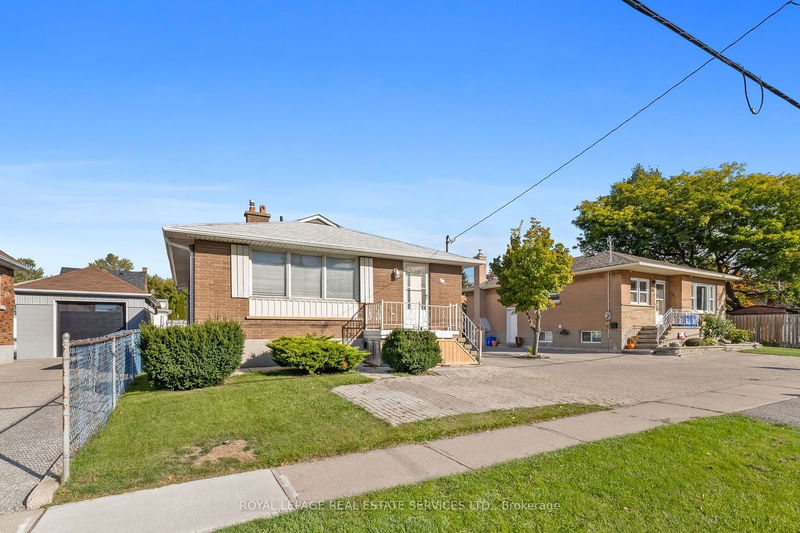 378 Elmgrove Ave  Oshawa, L1J 2C5 | Image 2