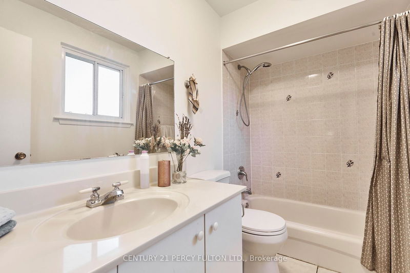 3 Farmington Cres  Toronto, M1S 1E9 | Image 15