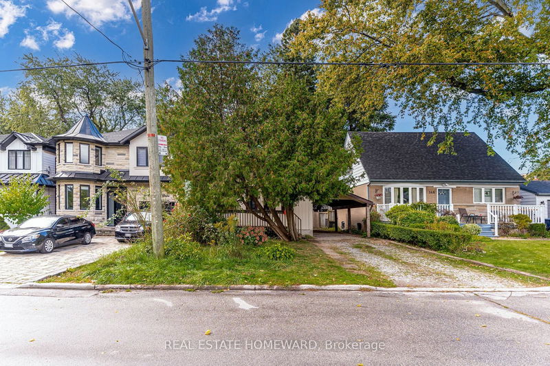 146 Gradwell Dr  Toronto, M1M 2N2 | Image 2