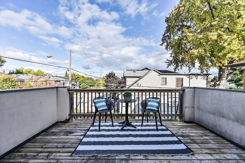 1425 Woodbine Ave  Toronto, M4C 4G7 | Image 35