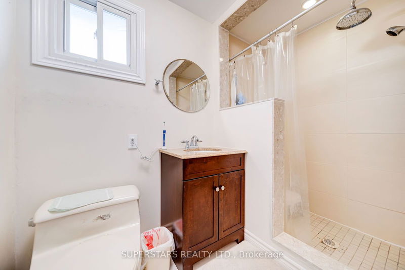 15 Pipers Green Ave  Toronto, M1S 3J9 | Image 14