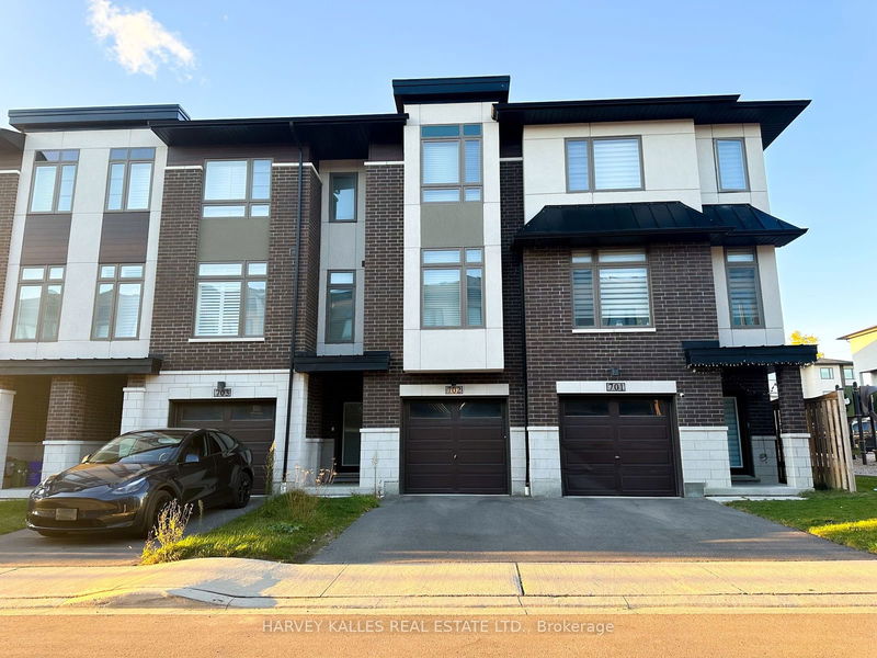 home for lease on 702-250 Finch Avenue