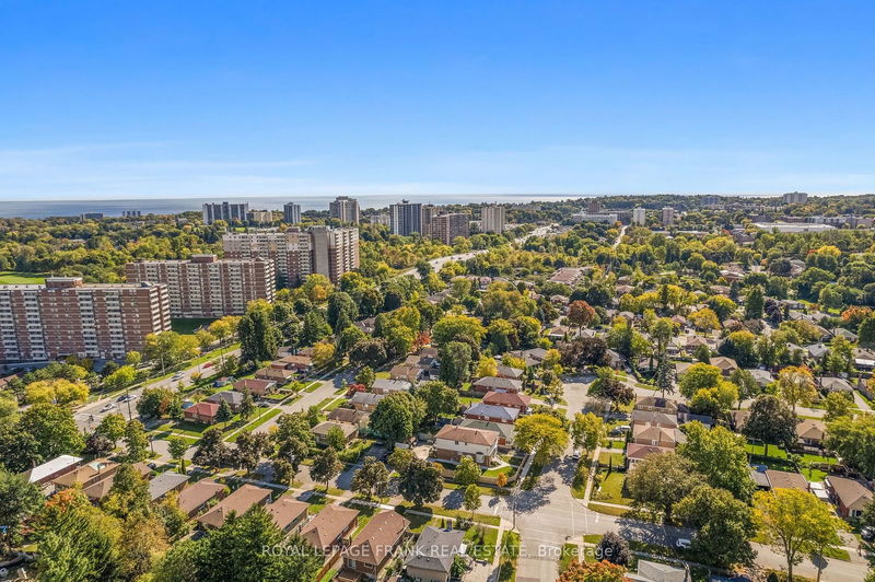 84 Chestermere Blvd  Toronto, M1J 2Y1 | Image 39