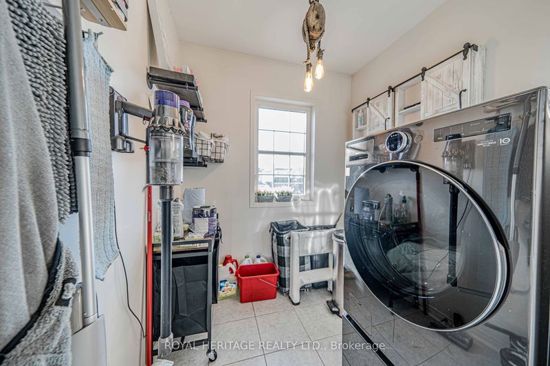 1156 Edward Bolton Cres  Oshawa, L1K 0T7 | Image 27