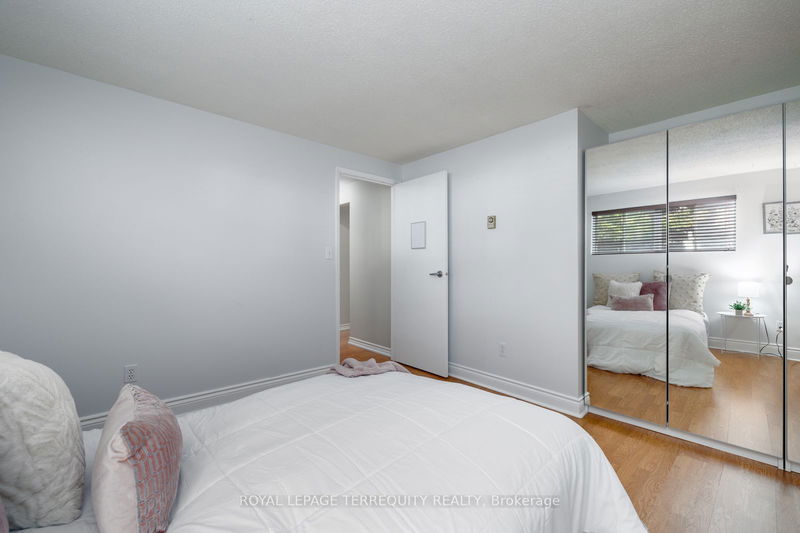 165 Londonderry St  Oshawa, L1J 6Z2 | Image 25