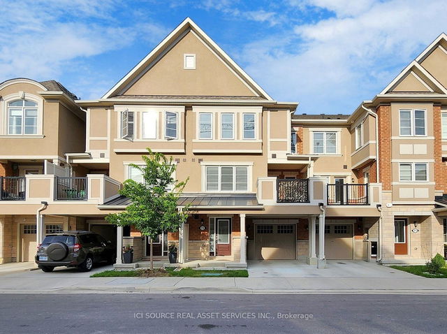 73 Ayers Crescent