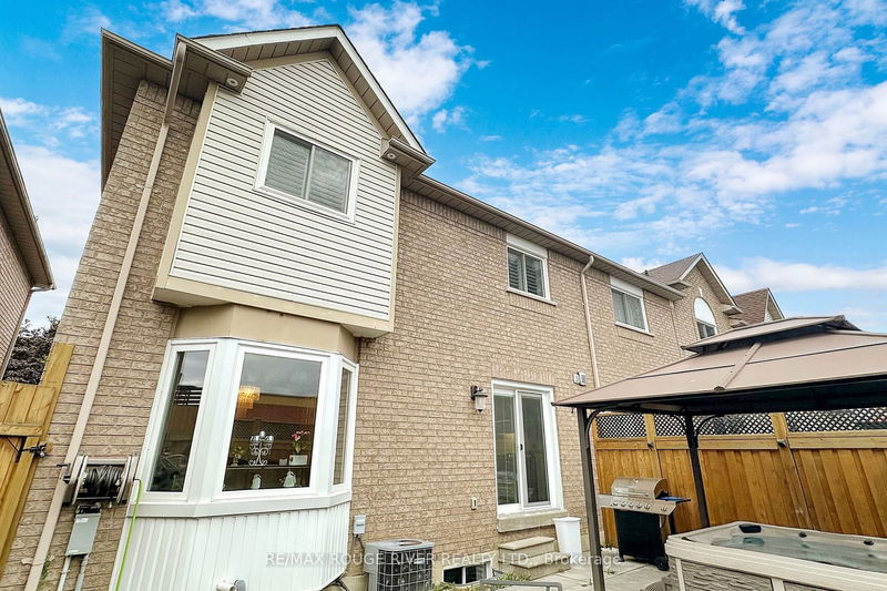 1626 Arcadia Sq  Pickering, L1V 6W3 | Image 23