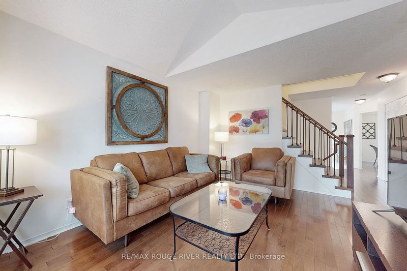 1626 Arcadia Sq  Pickering, L1V 6W3 | Image 3