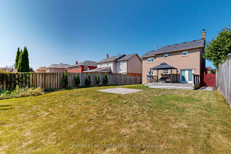 77 Rolling Acres Dr  Whitby, L1R 2B8 | Image 39