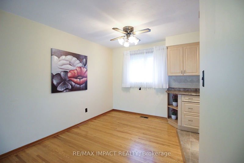 352 Grandview St S Oshawa, L1H 7C7 | Image 10