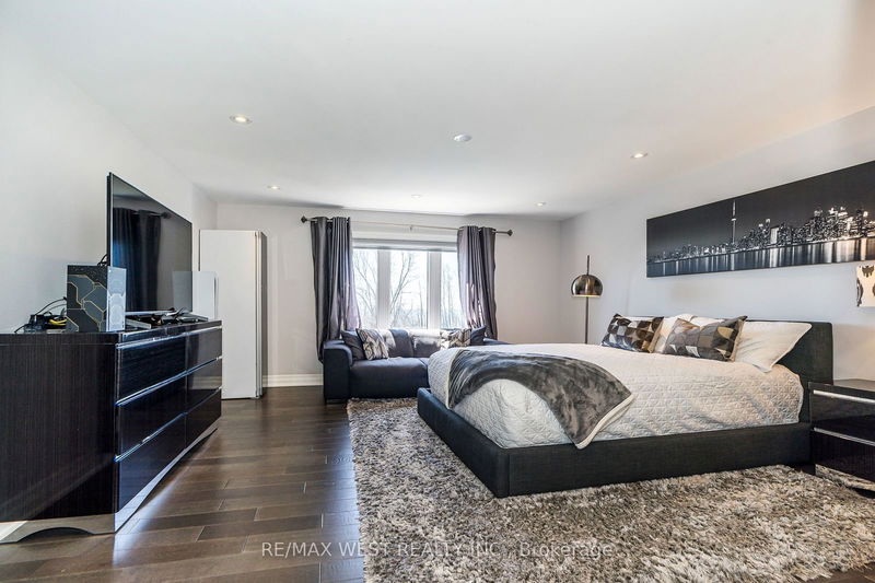 423 Guildwood Pkwy  Toronto, M1E 1R3 | Image 17