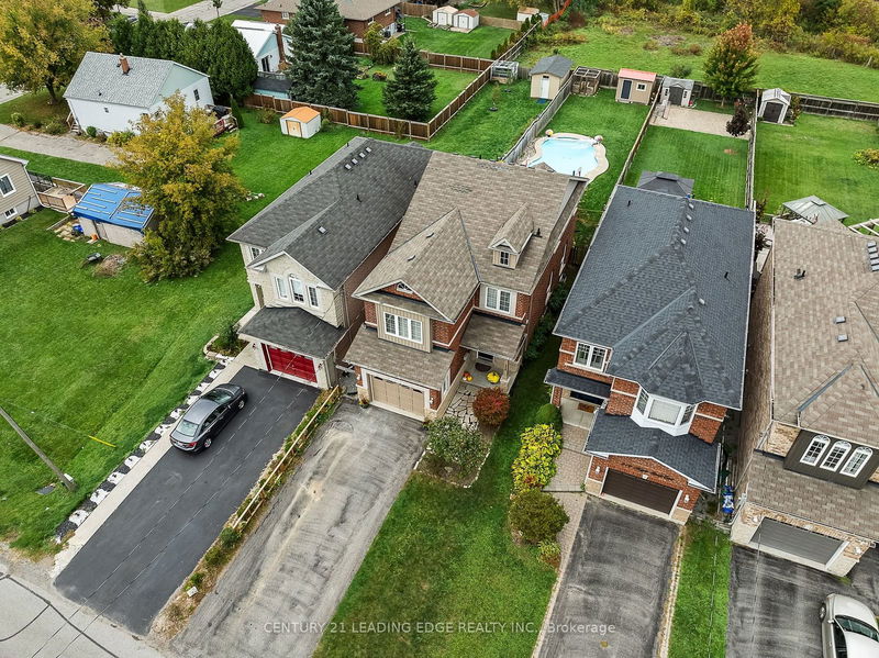 208 Maple St E Whitby, L1N 0A1 | Image 2