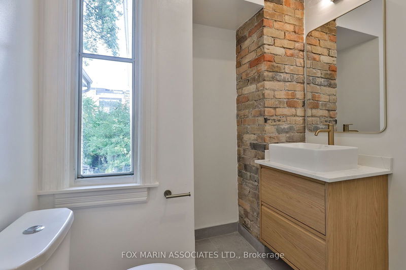 46 Lewis St  Toronto, M4M 2H3 | Image 30