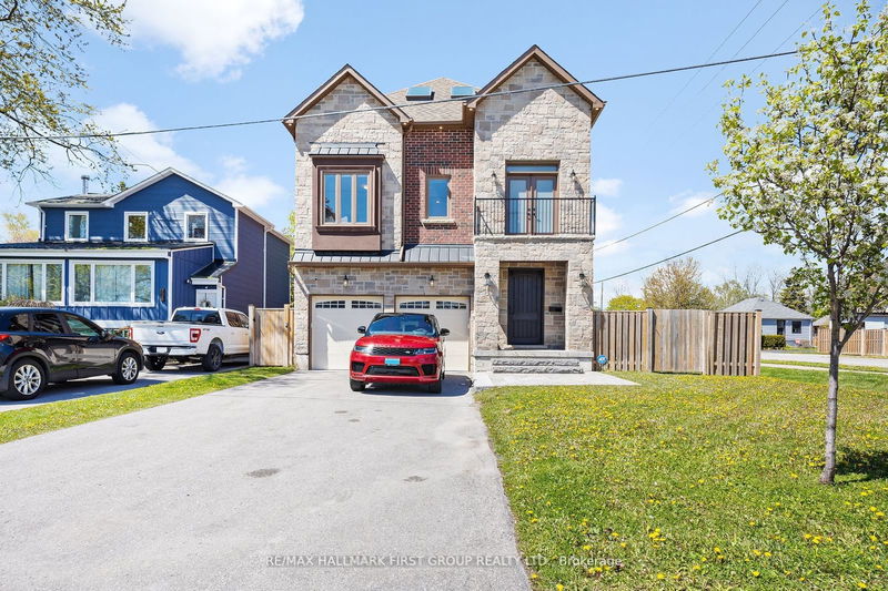 732 Hillview Cres  Pickering, L1W 2R8 | Image 1