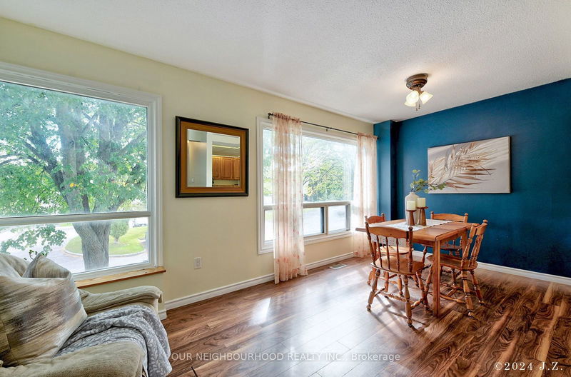 67 Parklane Circ  Clarington, L1C 3V9 | Image 7