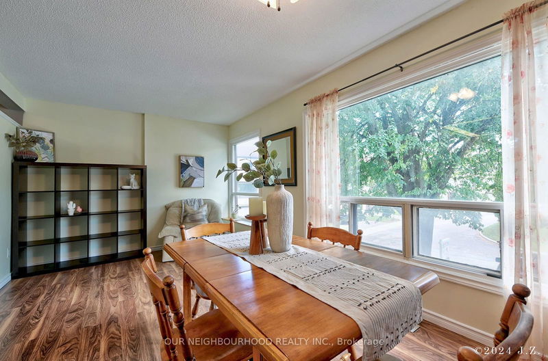 67 Parklane Circ  Clarington, L1C 3V9 | Image 8