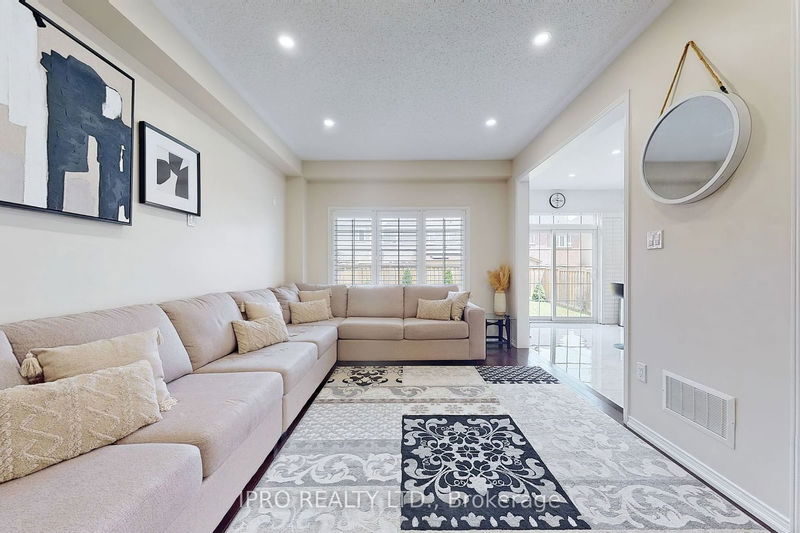 1733 FREDRICK MAISON Dr E Oshawa, L1H 8L7 | Image 11