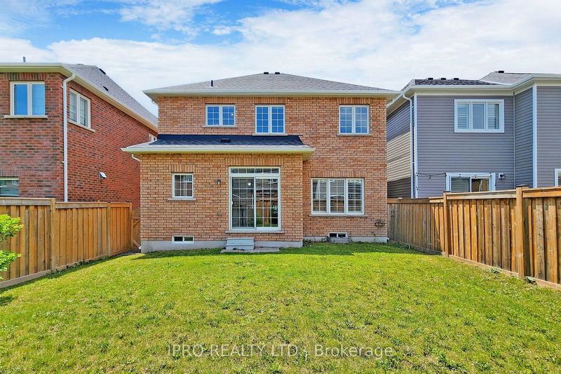 1733 FREDRICK MAISON Dr E Oshawa, L1H 8L7 | Image 40