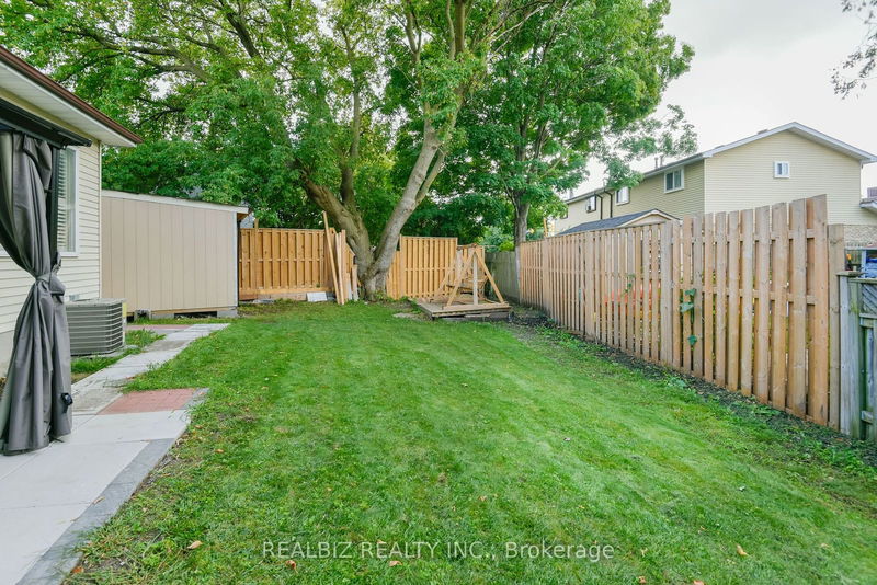 1354 Orlando Crt  Oshawa, L1G 6T9 | Image 30