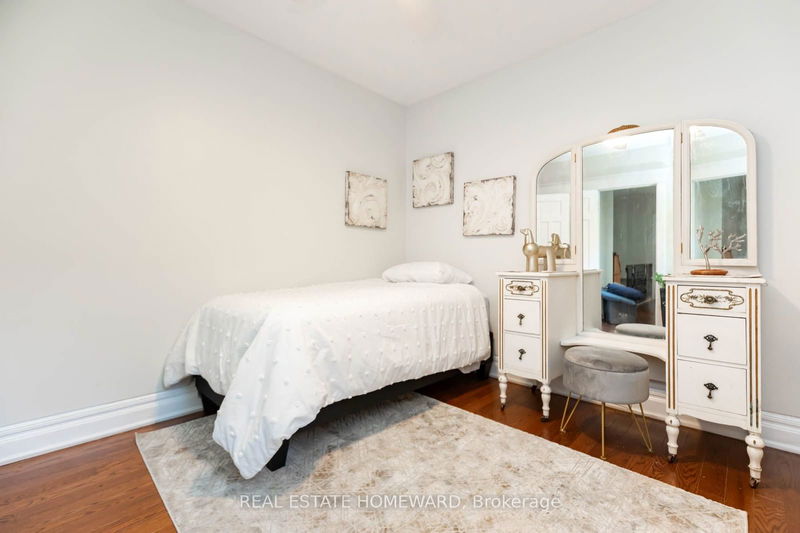 6 Balfour Ave  Toronto, M4C 1T5 | Image 22