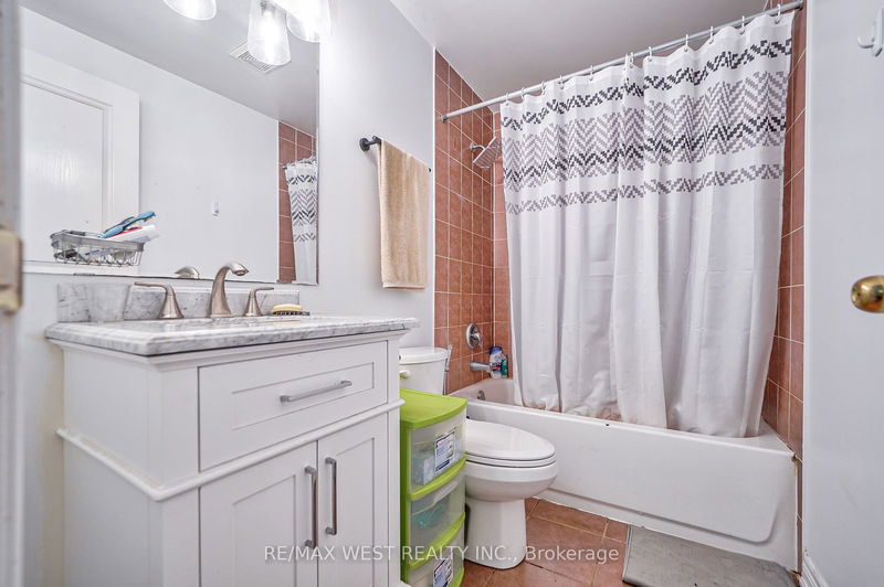 135 Homestead Rd  Toronto, M1E 3S1 | Image 18