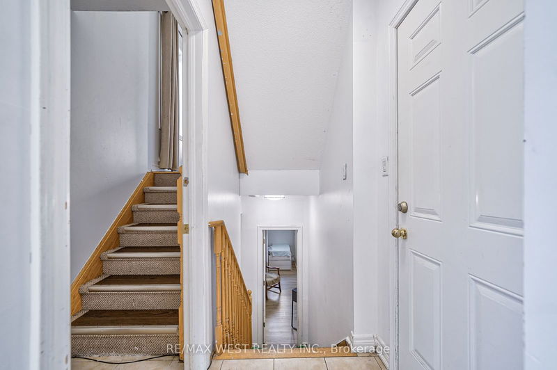 135 Homestead Rd  Toronto, M1E 3S1 | Image 19