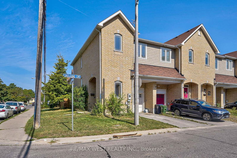 135 Homestead Rd  Toronto, M1E 3S1 | Image 2