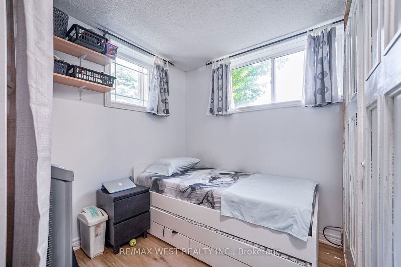 135 Homestead Rd  Toronto, M1E 3S1 | Image 21