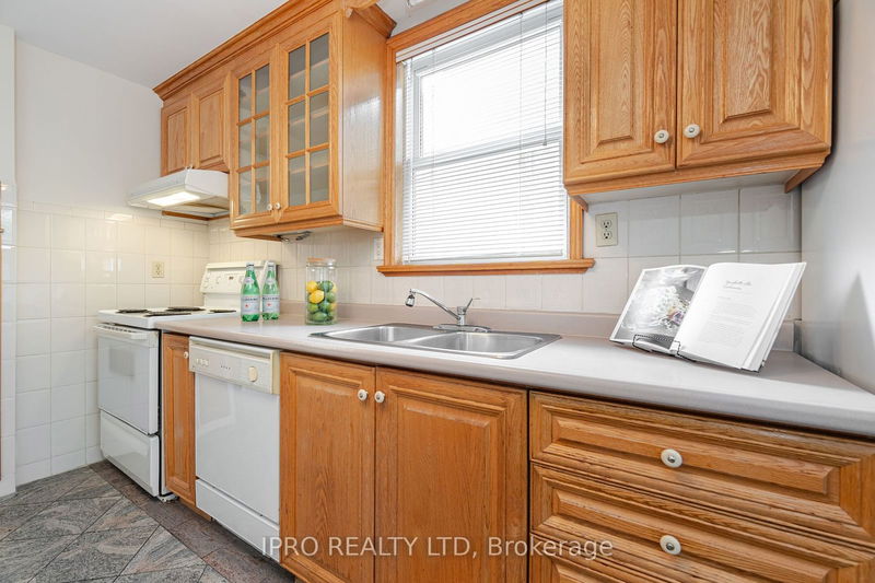 188 Floyd Ave  Toronto, M4J 2J1 | Image 15