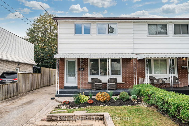 298 Waverly St S Oshawa, L1J 5V6 | Image 1