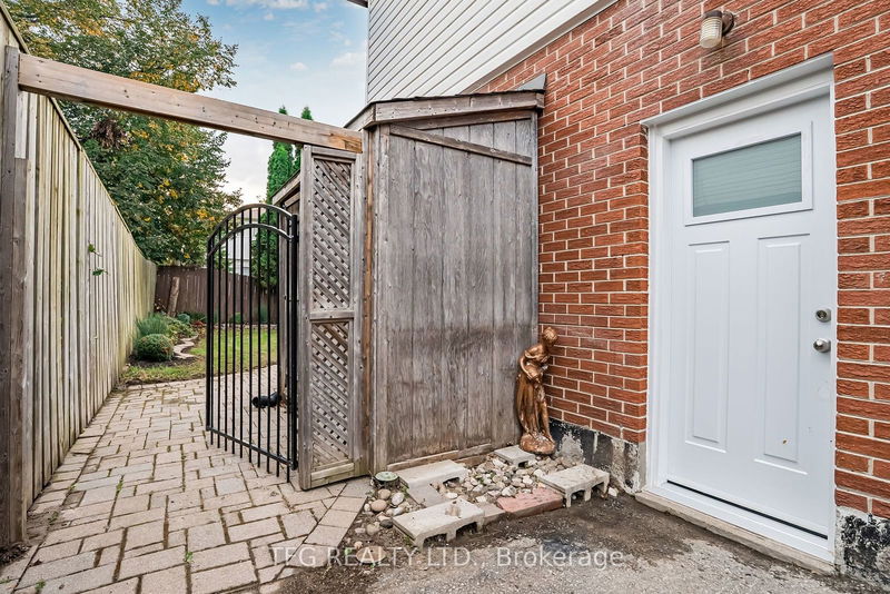 298 Waverly St S Oshawa, L1J 5V6 | Image 4