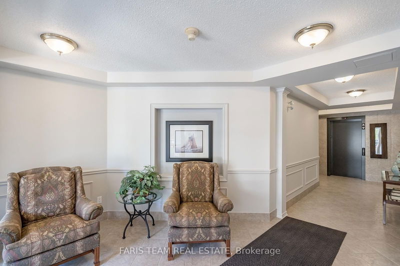  307 - 375 Lakebreeze Dr  Clarington, L1B 1P5 | Image 3