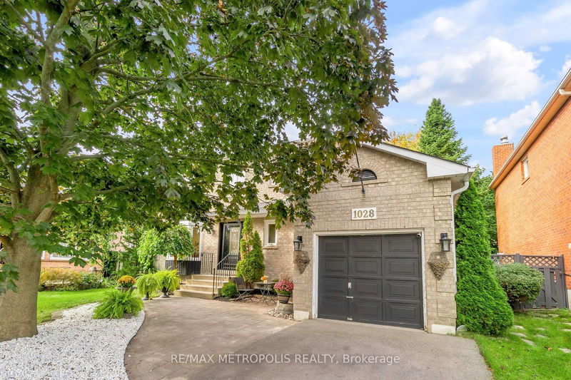 1028 Moorelands Cres  Pickering, L1W 3K4 | Image 5