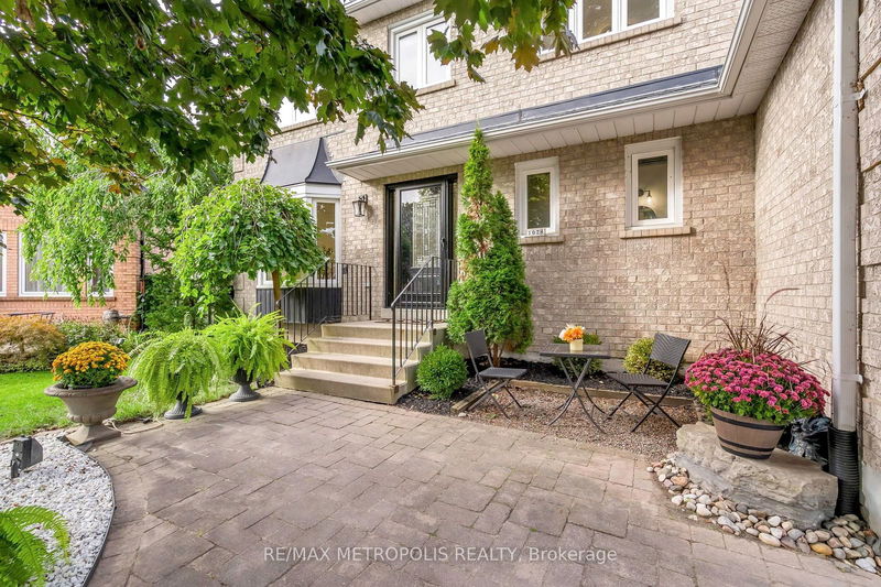 1028 Moorelands Cres  Pickering, L1W 3K4 | Image 6