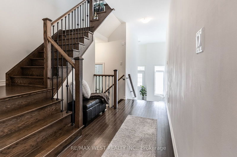 120 Ogston Cres E Whitby, L1P 0H3 | Image 13