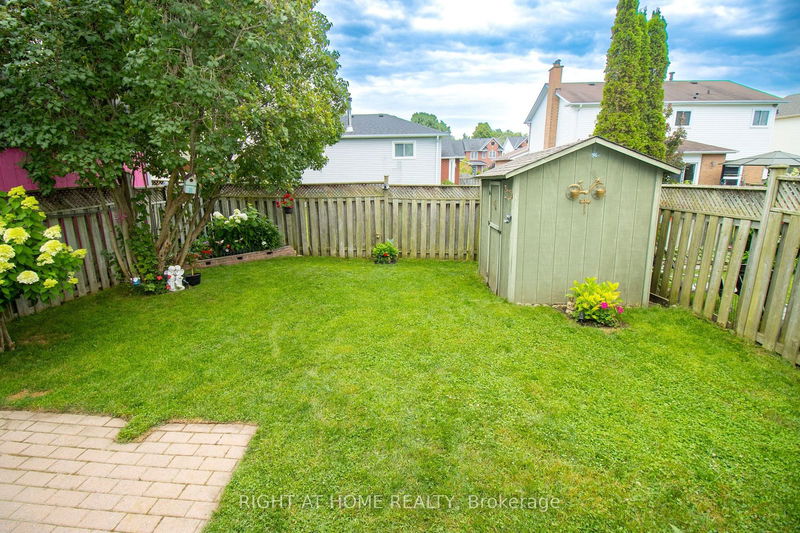 21 Moyse Dr  Clarington, L1E 2V4 | Image 9